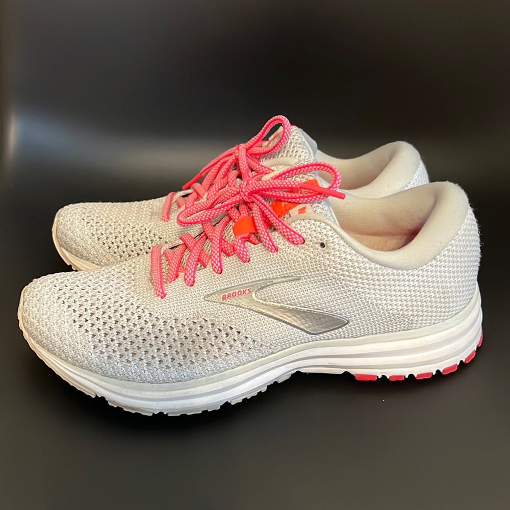 Brooks Revel 2 Sthletic Shoes